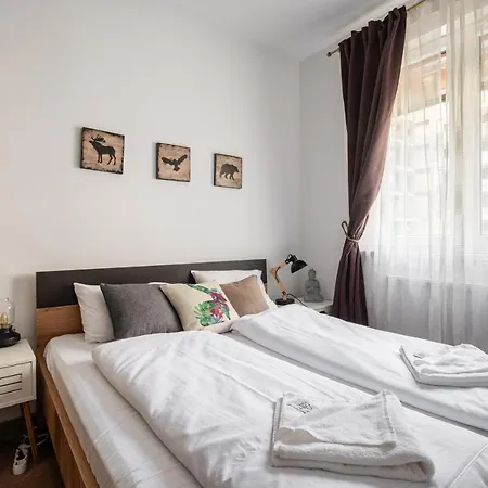 Russet Budapest