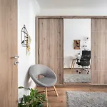 Russet Budapest